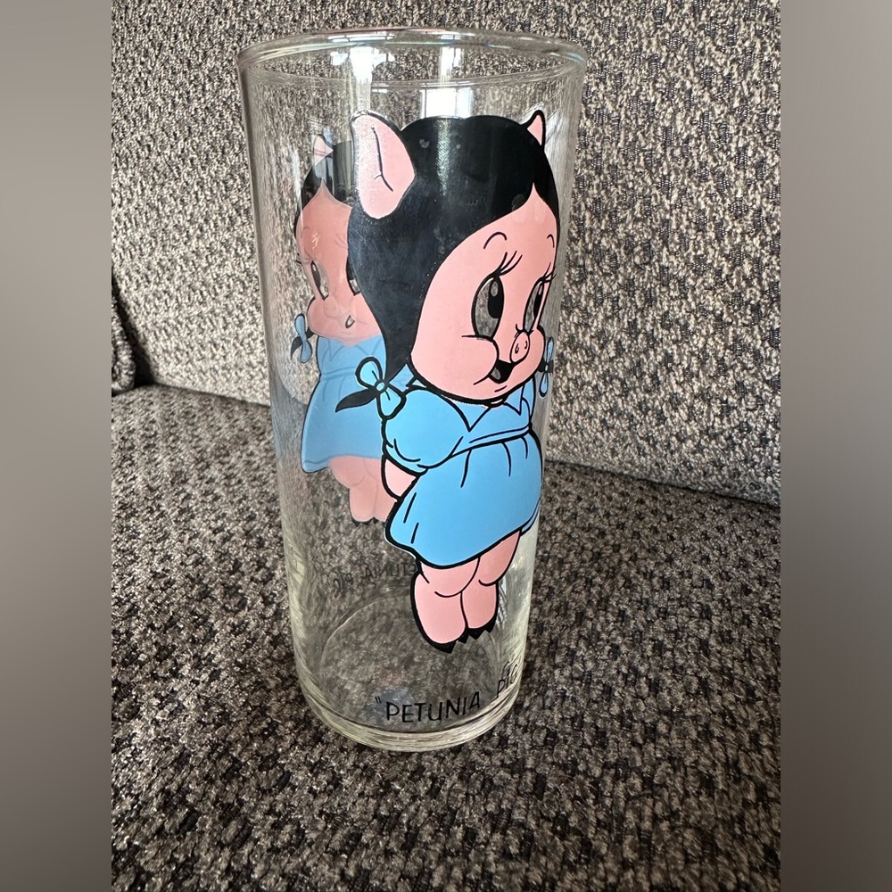 1973 Pepsi Collector Glass with Petunia pig